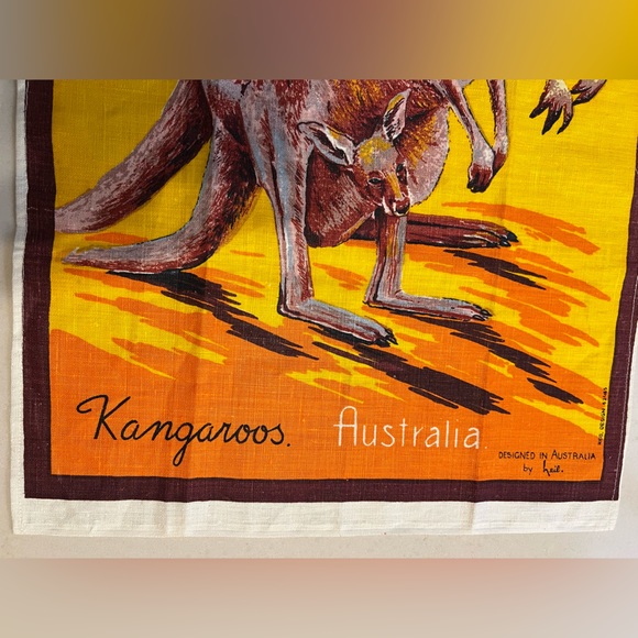 Kangaroos.  Australia. DESIGNED IN AUSTRALIA by Neil. Pure Linen. Fast Colours. - Picture 6 of 15